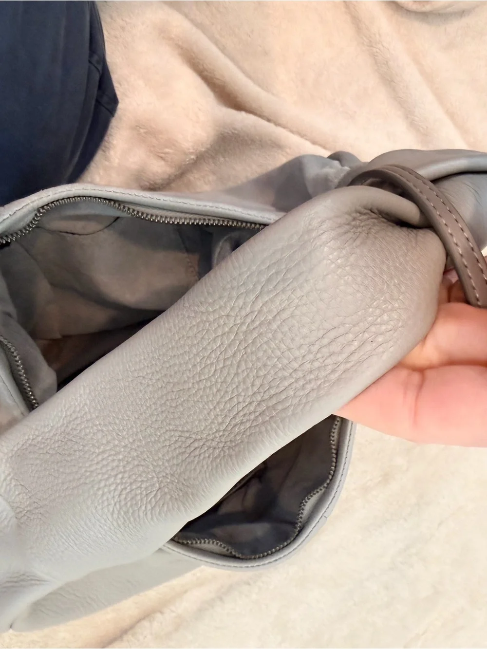 Vince Camuto Light Gray Pebbled Leather Hobo Boho Chic Bag OS